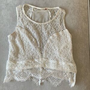 White lace crop top - zipper side - size s